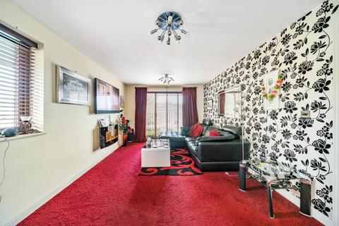 2 bedroom flat for sale, Davidson House,  Queensway,  Hemel Hempstead,  HP2,  HP2