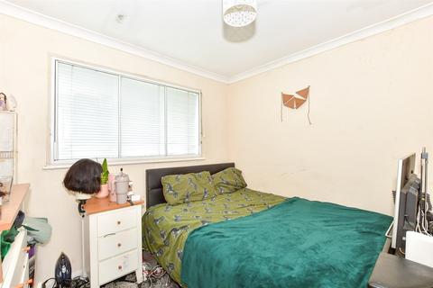 1 bedroom maisonette for sale, St. John's Crescent, Broadbridge Heath, Horsham, West Sussex