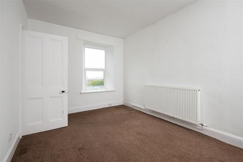 3 bedroom property to rent, Main Street, Seahouses NE68