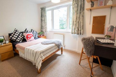 4 bedroom house to rent, Querns Place, Canterbury, Kent