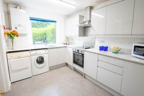 4 bedroom house to rent, Querns Place, Canterbury, Kent