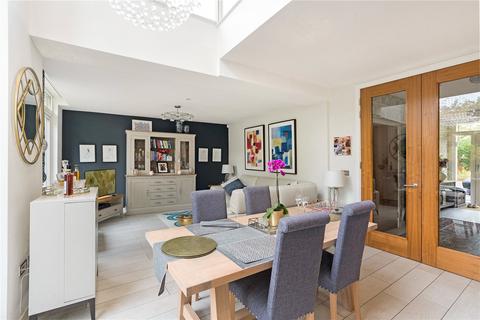 2 Albert Crescent, Bath, BA2 3FR