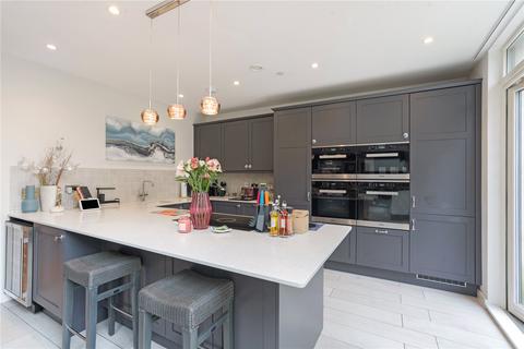 2 Albert Crescent, Bath, BA2 3FR