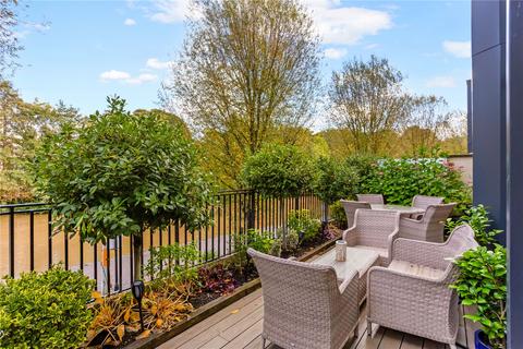 2 Albert Crescent, Bath, BA2 3FR