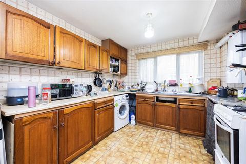 3 bedroom terraced house for sale, Talbot Road, London E6