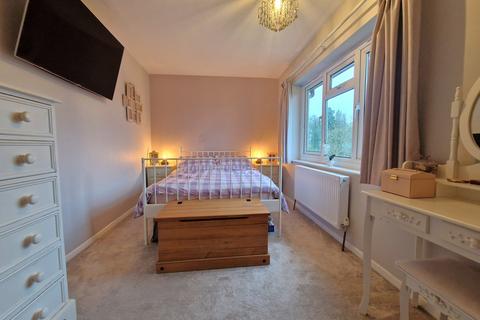 36 Thornpark Rise, Exeter, EX1 3HT