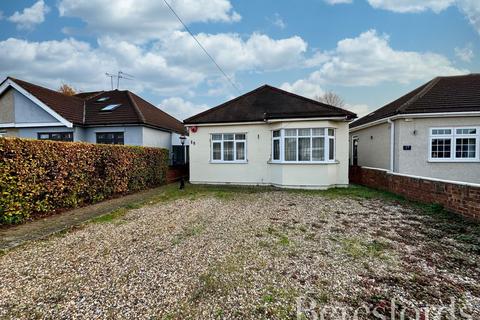 3 bedroom bungalow for sale, Barton Road, Hornchurch, RM12