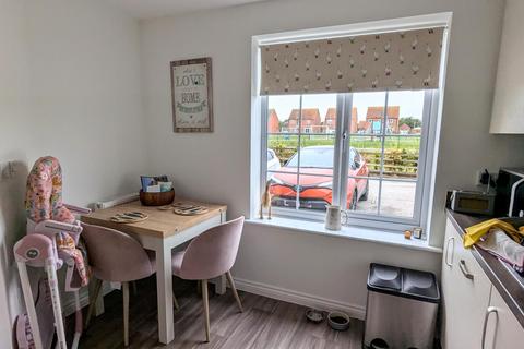 3 bedroom end of terrace house for sale, Albatross Way, Louth LN11