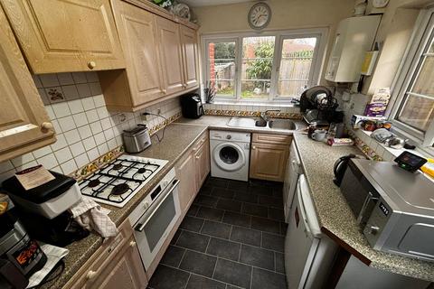 3 bedroom detached house for sale, Birchwood Avenue, Hatfield