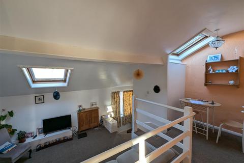 1 bedroom flat for sale, South Street, Scarborough