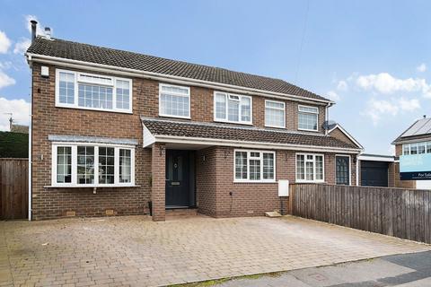 2 Dove Close, Wetherby, LS22 7YQ