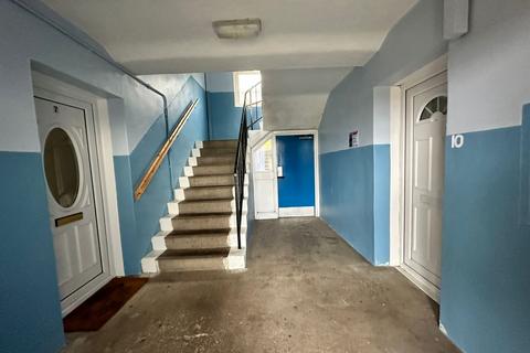 24/10 Valeview Terrace, Dumbarton, G82 3BL