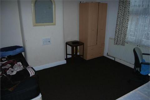 2 bedroom terraced house to rent, Leeds LS6