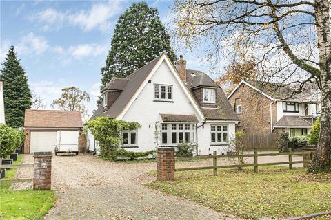 4 bedroom detached house for sale, Holywell Close, Studham, Dunstable, Bedfordshire