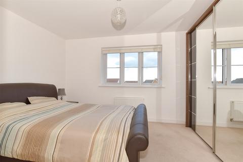 2 bedroom flat for sale, Clayhill Gardens, Hoo, Rochester, Kent