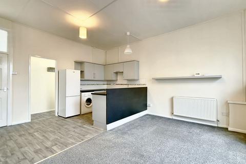 1 bedroom flat to rent, Flat 7 Victoria Square, High Street, Holywell, CH8 7TF