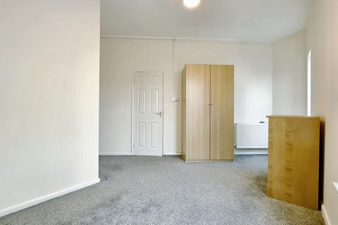 1 bedroom flat to rent, Flat 7 Victoria Square, High Street, Holywell, CH8 7TF