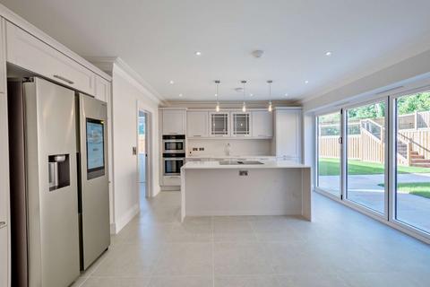 4 bedroom detached house for sale, Chestnut House, Grosvenor Place, 37 Finchdean Road, Rowlands Castle