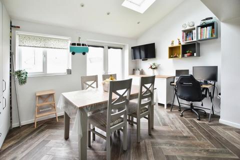 17 Pynne Road, Bristol, BS14 8QJ
