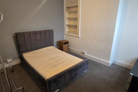 2 bedroom flat to rent, Whitchurch Road, Cardiff CF14