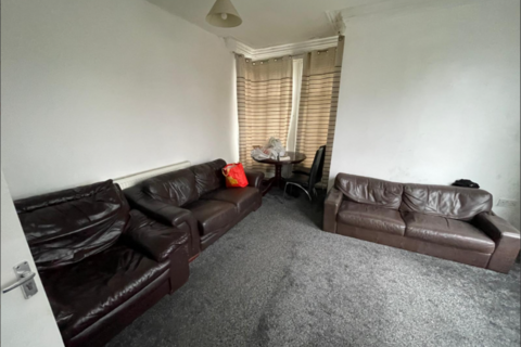 2 bedroom flat to rent, 78 Chapel Lane, Leeds LS6