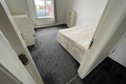 2 bedroom flat to rent, 78 Chapel Lane, Leeds LS6