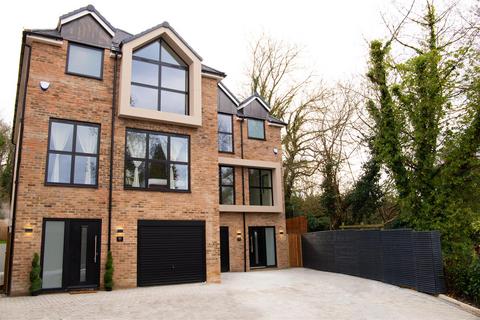 4 bedroom semi-detached house for sale, Hampermill Lane, Watford