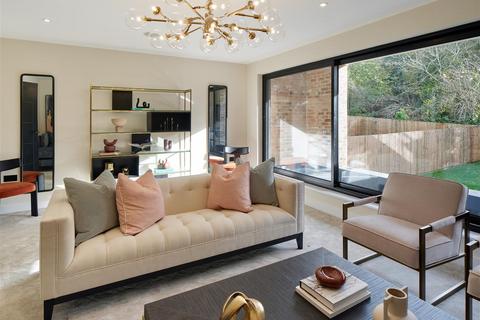 165a Hampermill Lane, Watford, WD19 4TF