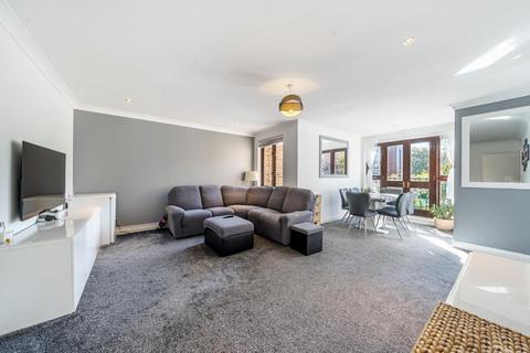 2 bedroom flat for sale, Plough Way, Rotherhithe