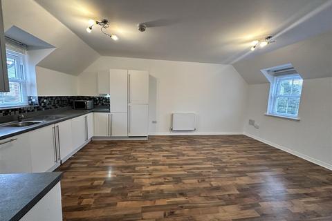 2 bedroom maisonette to rent, Lisle Road, Essex CO2