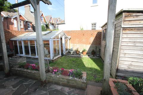 4 bedroom end of terrace house for sale, Gore Park Road, Eastbourne BN21