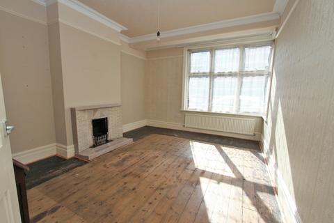 4 bedroom end of terrace house for sale, Gore Park Road, Eastbourne BN21