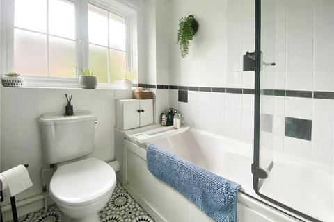 71 Bluebell Drive, Littlehampton, BN17 6UU
