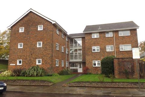 2 bedroom flat to rent, North Walls, Chichester