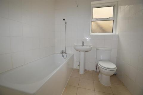 2 bedroom flat to rent, Morley Road, London, E10