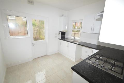 2 bedroom flat to rent, Morley Road, London, E10