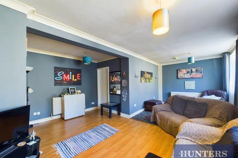 3 bedroom end of terrace house for sale, Tennyson Avenue, Bridlington