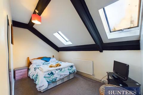 3 bedroom end of terrace house for sale, Tennyson Avenue, Bridlington