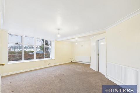 3 bedroom end of terrace house for sale, Tennyson Avenue, Bridlington