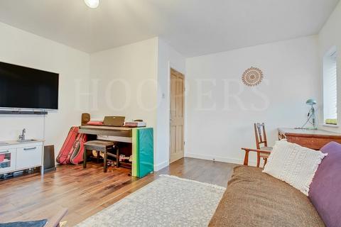 103 Aboyne Road, London, NW10 0EY