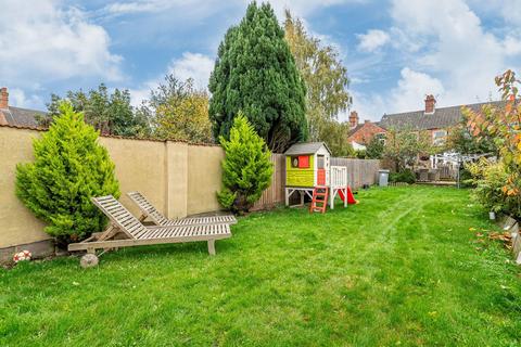 4 bedroom terraced house for sale, Station Road, Kettering NN15