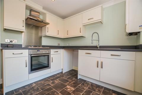 2 bedroom semi-detached house to rent, Garsdale Close, Scunthorpe