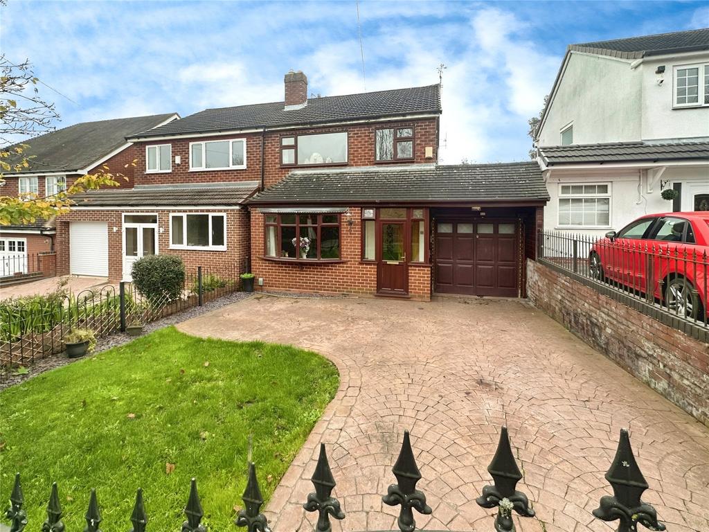 Darbys Hill Road, Oldbury B69 3 bed semi-detached house - £290,000