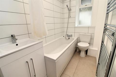 2 bedroom apartment to rent, Beresford Court, Somerhill Road, Hove