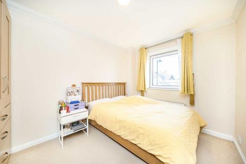 2 bedroom flat for sale, The Broadway, London SW19