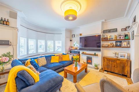 4 bedroom semi-detached house for sale, WOODCOTE ROAD, Leigh-On-Sea