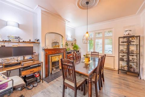 4 bedroom semi-detached house for sale, WOODCOTE ROAD, Leigh-On-Sea