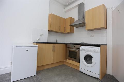 1 bedroom flat to rent, Selborne Court,  Selborne Place,  Hove