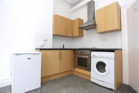 1 bedroom flat to rent, Selborne Court, Hove