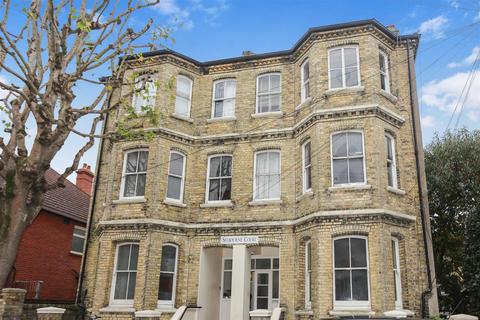 1 bedroom flat to rent, Selborne Court, Hove